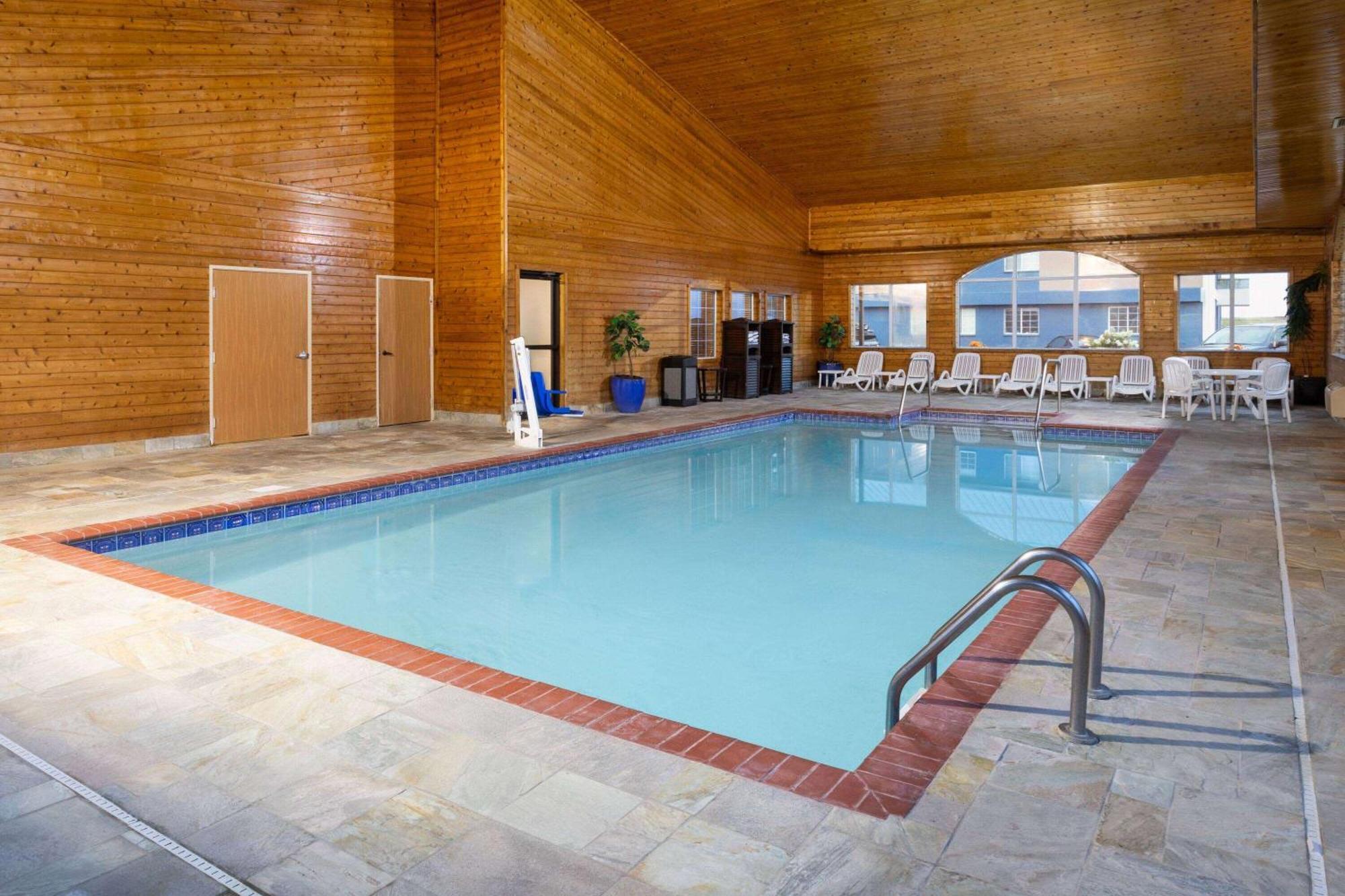 Hotel Pioneer & 3*